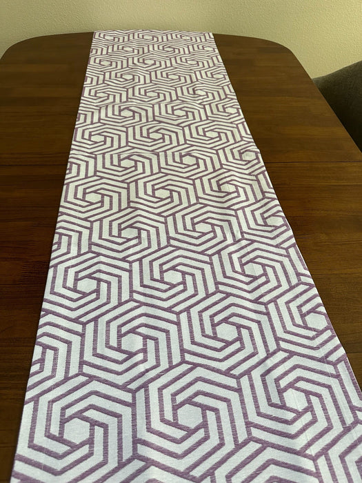 Modern Geometric Table Runner - FineFamilyGoodsNavy