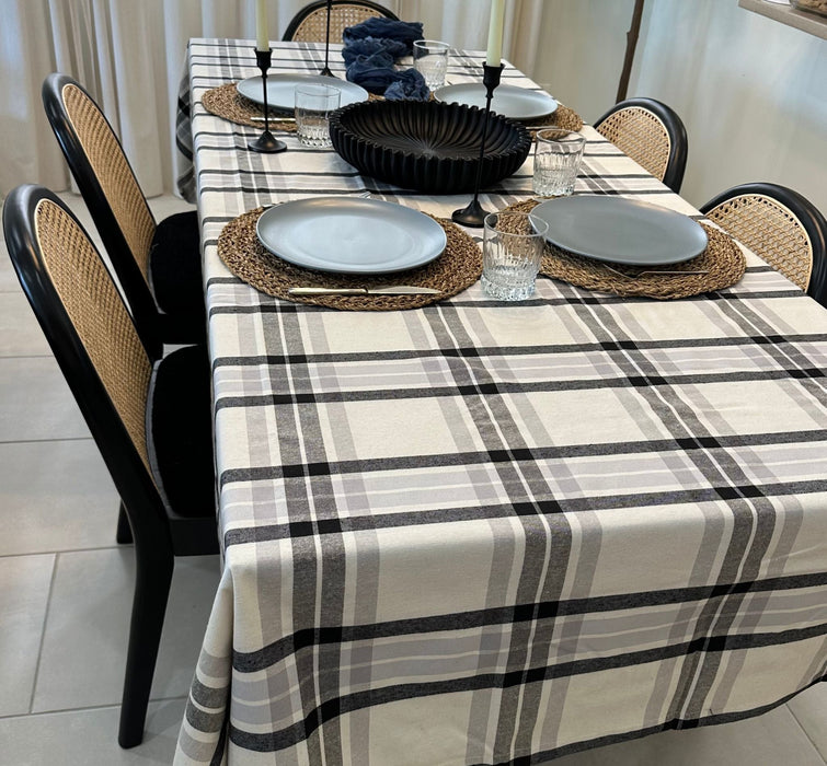 Tablecloth Scotch - Black & White - FineFamilyGoods