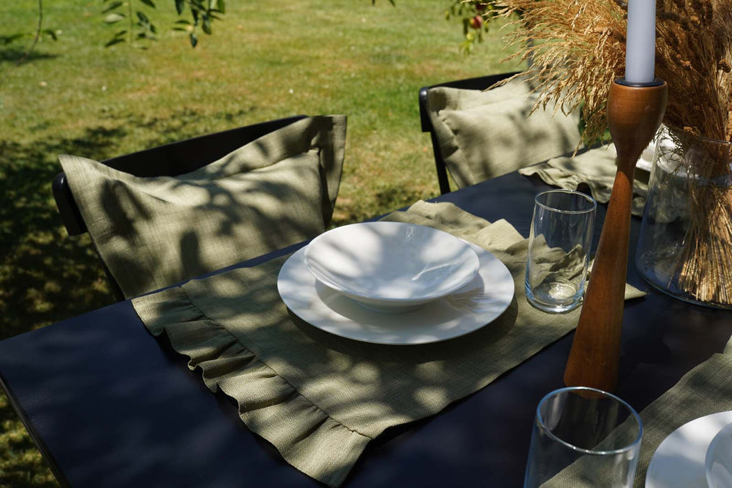 Placemat Capri with Ruffle- Olive - FineFamilyGoods