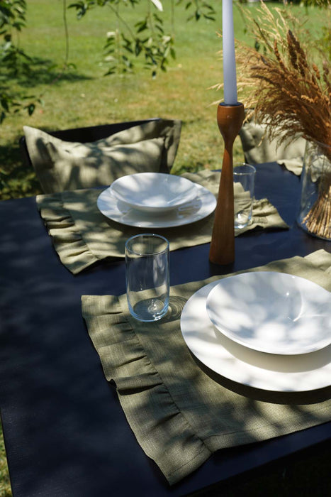 Placemat Capri with Ruffle- Olive - FineFamilyGoods