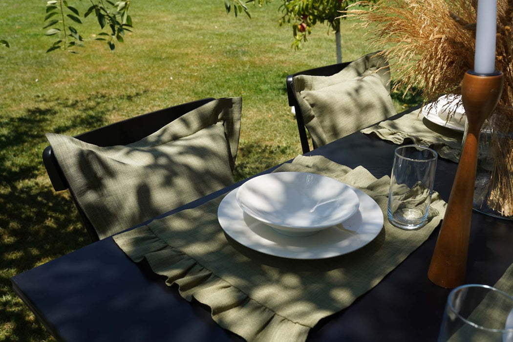 Placemat Capri with Ruffle- Olive - FineFamilyGoods