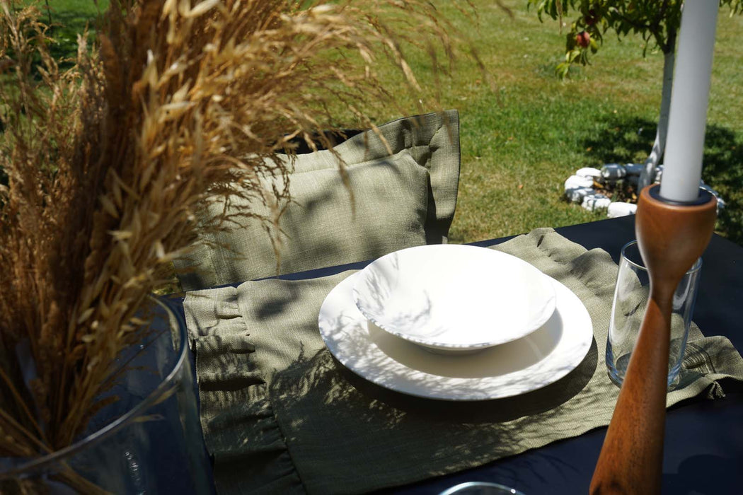 Placemat Capri with Ruffle- Olive - FineFamilyGoods