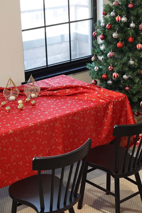 Jacquard Christmas Tablecloth- Red & Gold - FineFamilyGoods59"x 94"