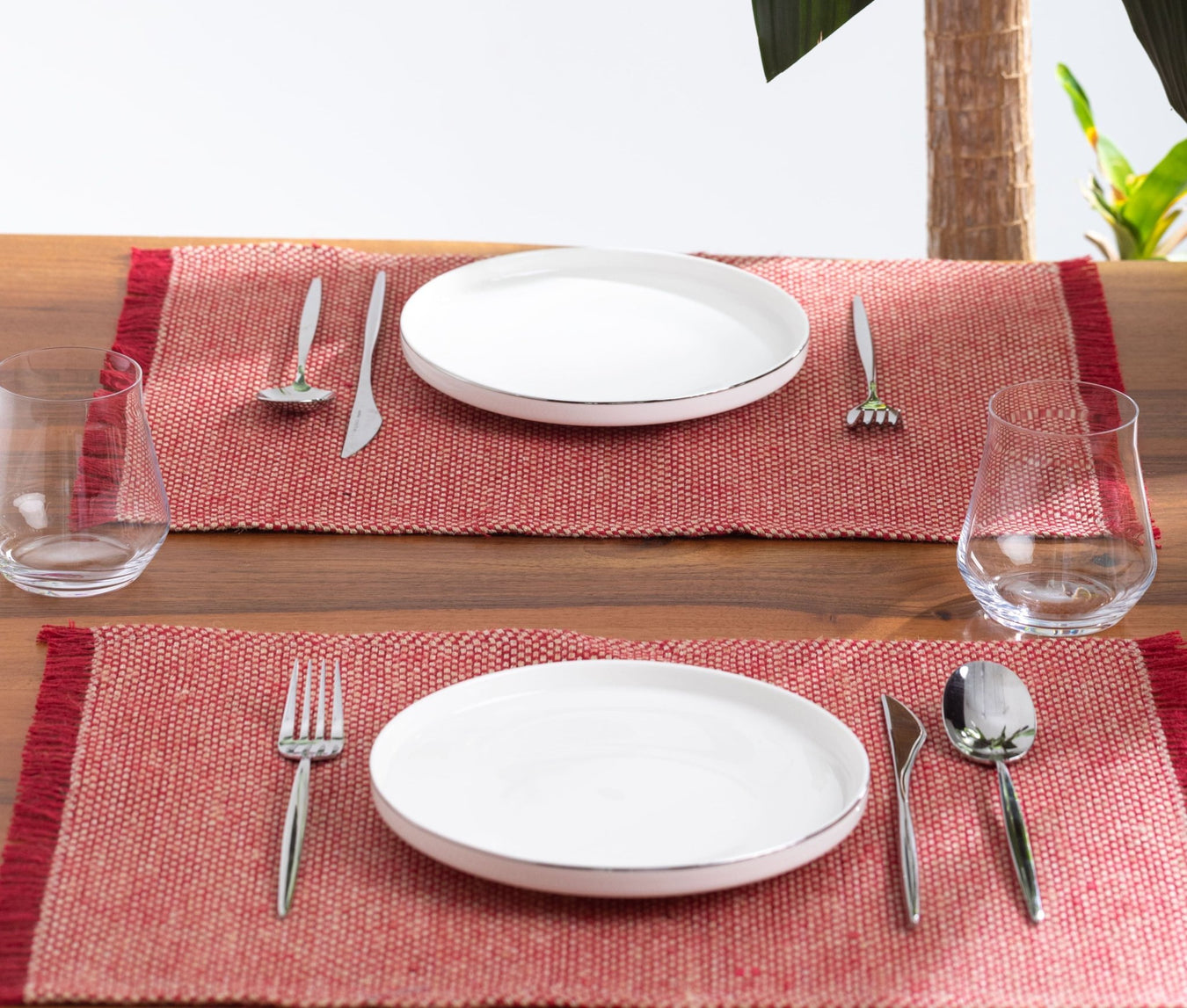 Placemat Panama with Red Fringe - FineFamilyGoods