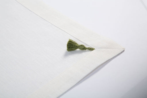 Vintage Placemat with Green Tassels - FineFamilyGoods